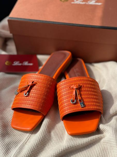 LORO PIANA  SLIPPER   SIZE  36.....41