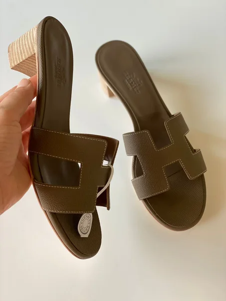 HERMES  SLIPPER   SIZE  36.....41