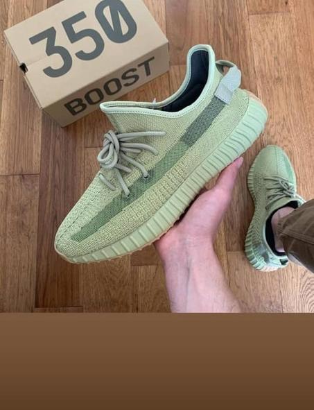 YEEZZY SHOES   SIZE  36........45