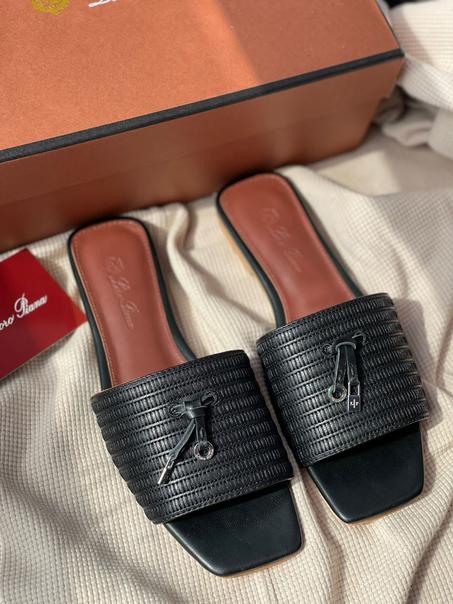 LORO PIANA  SLIPPER   SIZE  36.....41