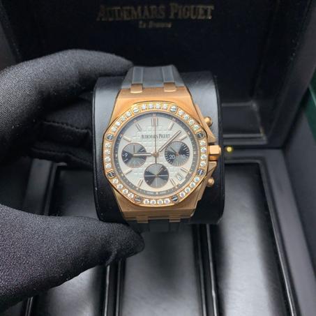 ROYAL OAK OFFSHORE SELFWINDING CHRONOGRAPH