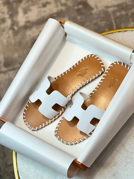 HERMES  SLIPPER   SIZE  36.....41