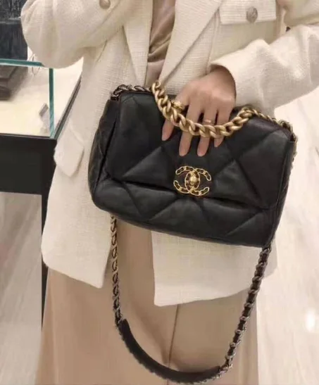 CHANEL 19 Handbag