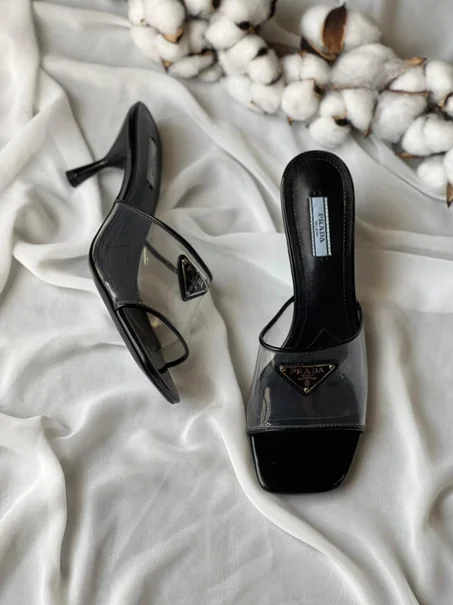 PRADA  SLIPPER  SIZE  36.......41