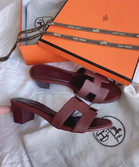 HERMES  SLIPPER   SIZE  36.....41