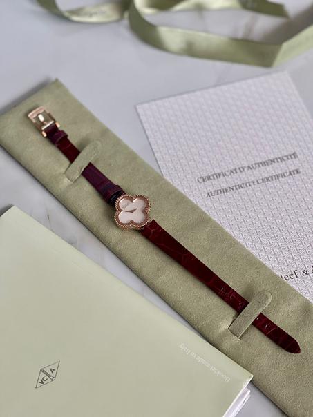 VAN CLEEF   Alhambra watch, small model