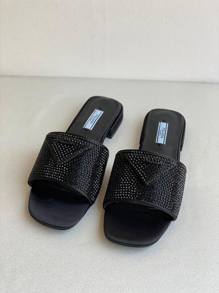 PRADA  SLIPPER  SIZE  36.......41