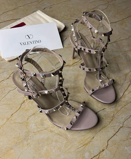 VALENTINO  SLIPPER  SIZE  36........41