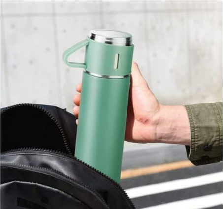 حافظة حرارية مع أكواب