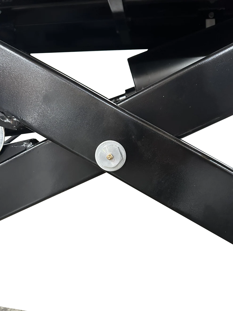 Tuxedo PNEUMATIC MOTORCYCLE LIFT M-1000C