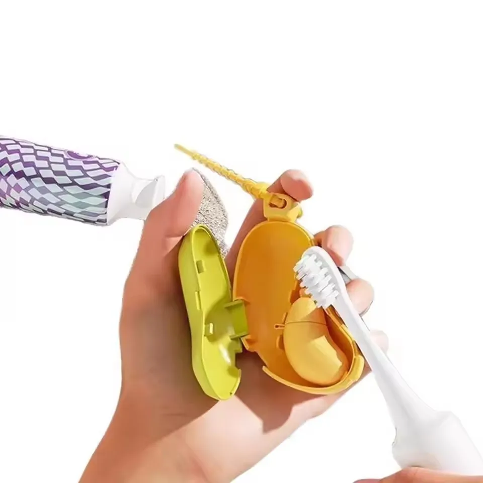 Bananatooth  Portable Toothbrush Case