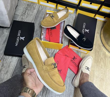 NOUVELLE MOCASSINS LOUISS VUTTON DAIM