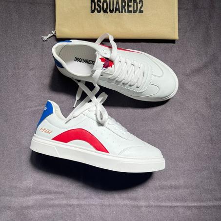 DSQUARED2 NEW COULEUR TRES  BONNE QUALITE