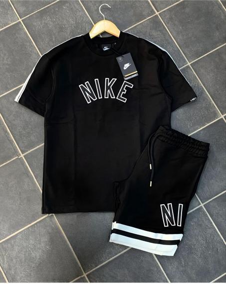 Ensemble Nike