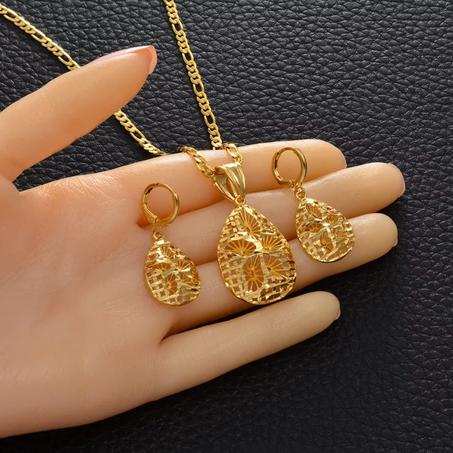 fashion jewellery- مجوهرات الأزياءو الموضة