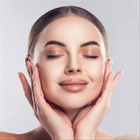 أدوات عناية بالبشرة