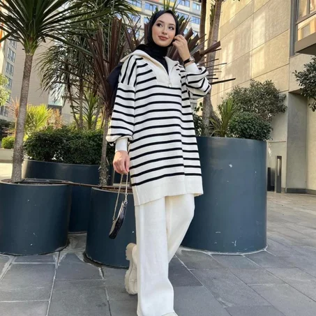 طقم مخطط على الموضة التركية