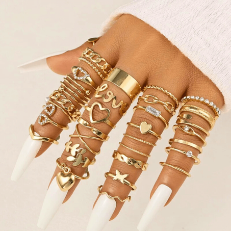 30 bagues fashion : Mixez et associez les styles pour créer vos looks uniques