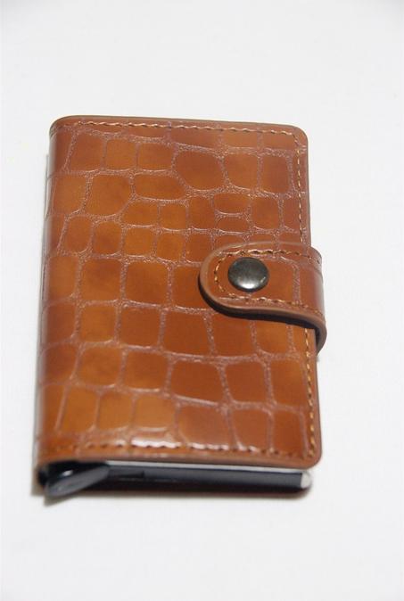 اشتري واحدة تحصل على الثانية مجانا