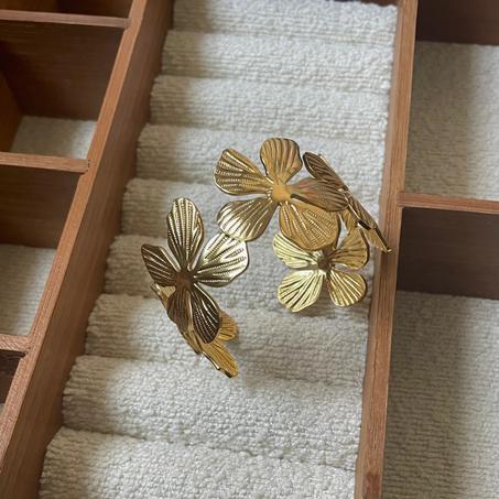 Flower Cuff Gold Bracelet