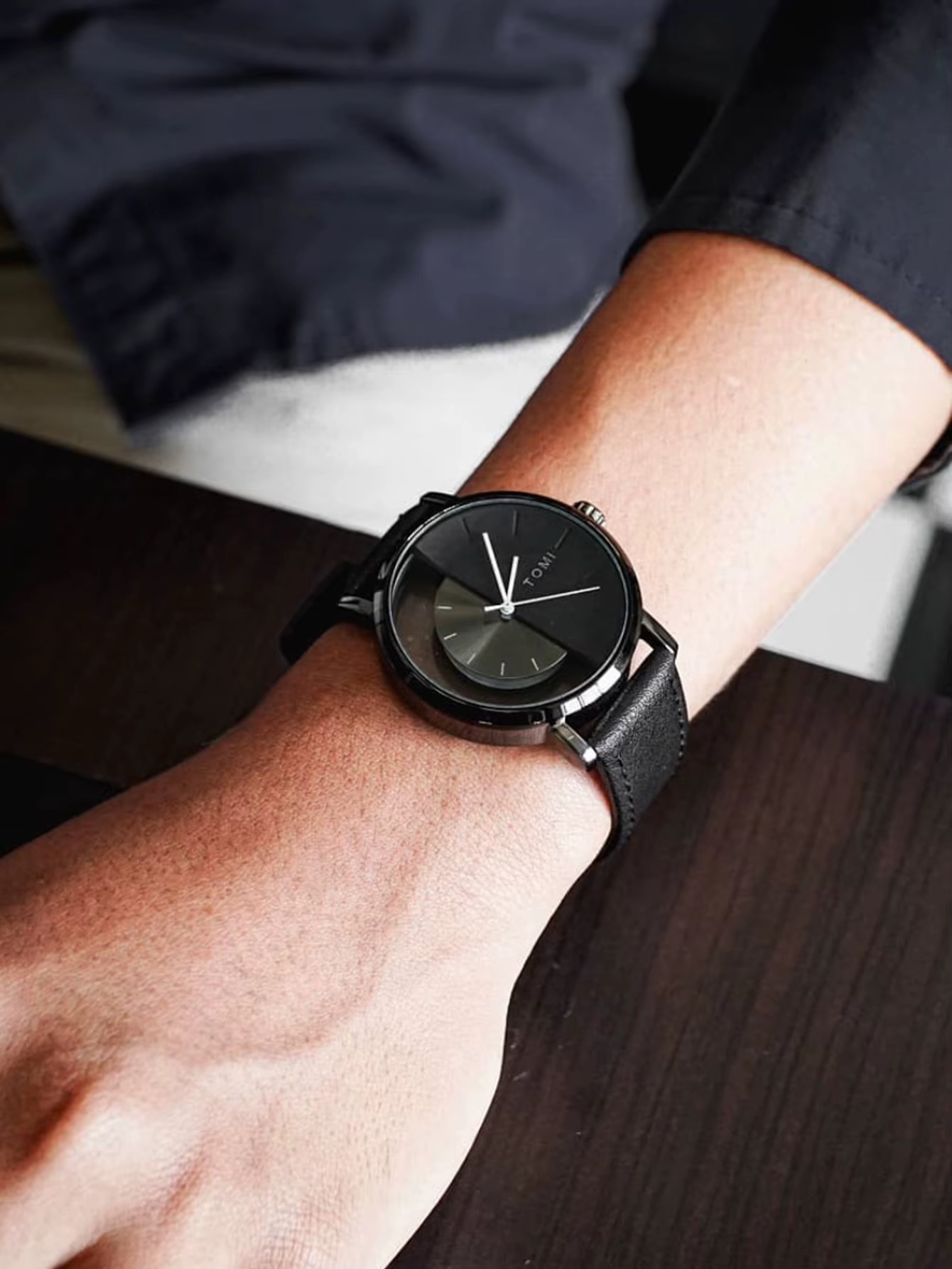 TOMI Fashion Simple Hollow Design Quartz Watch TOMI Fashion Simple Hollow Design Quartz Watch