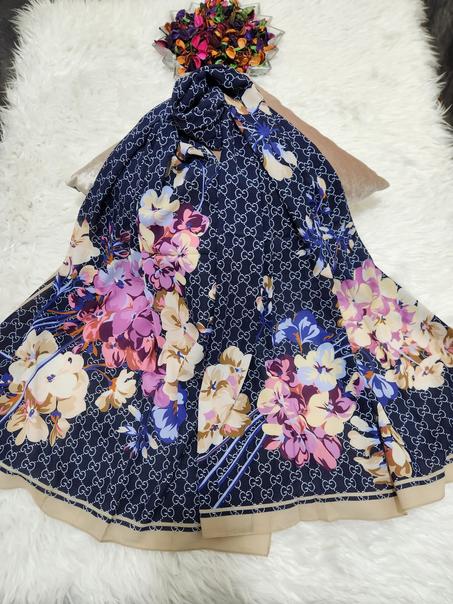 Châle en crêpe soie