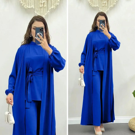 طقم من ثلاث قطع.