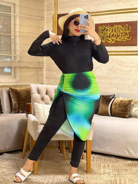 Burkini Loriya 3 pièces NOIR + Cache maillot vert