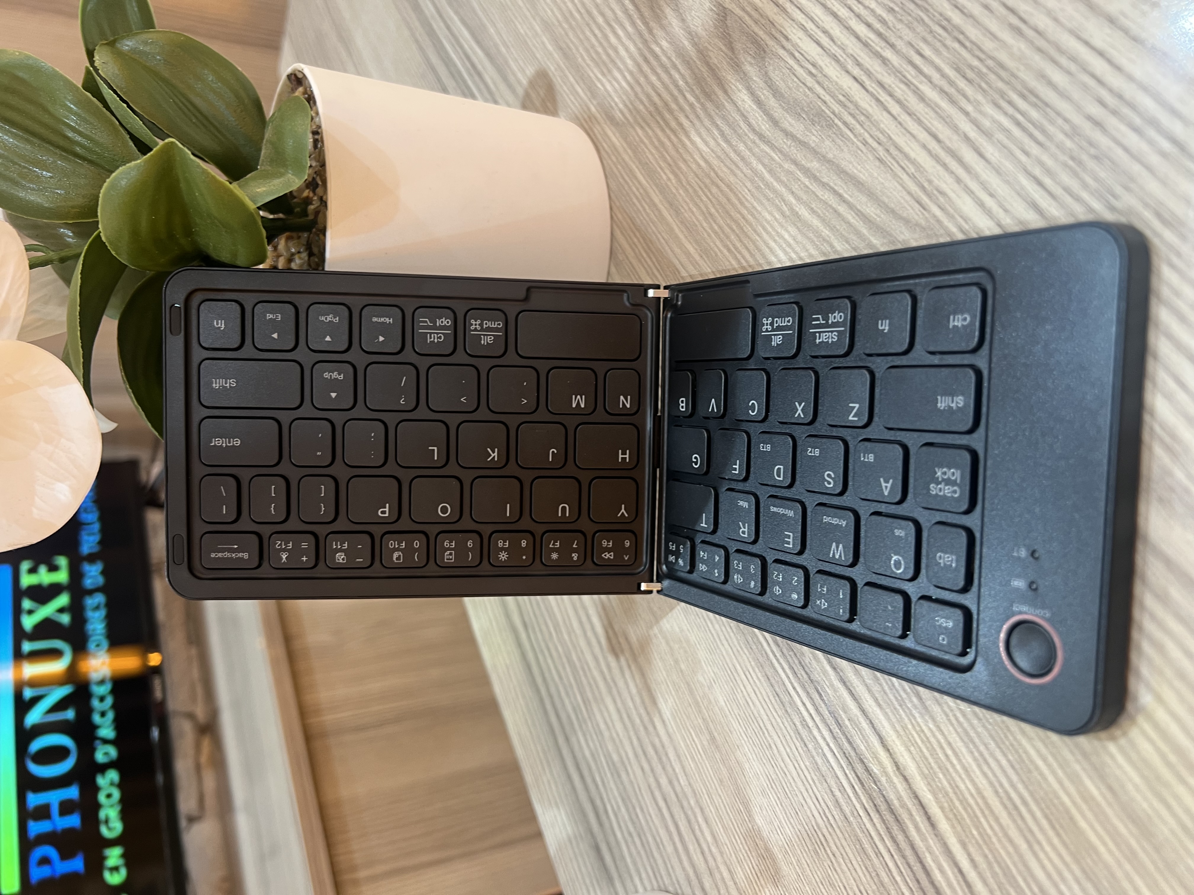 FOLDING WIRLESS CLAVIER