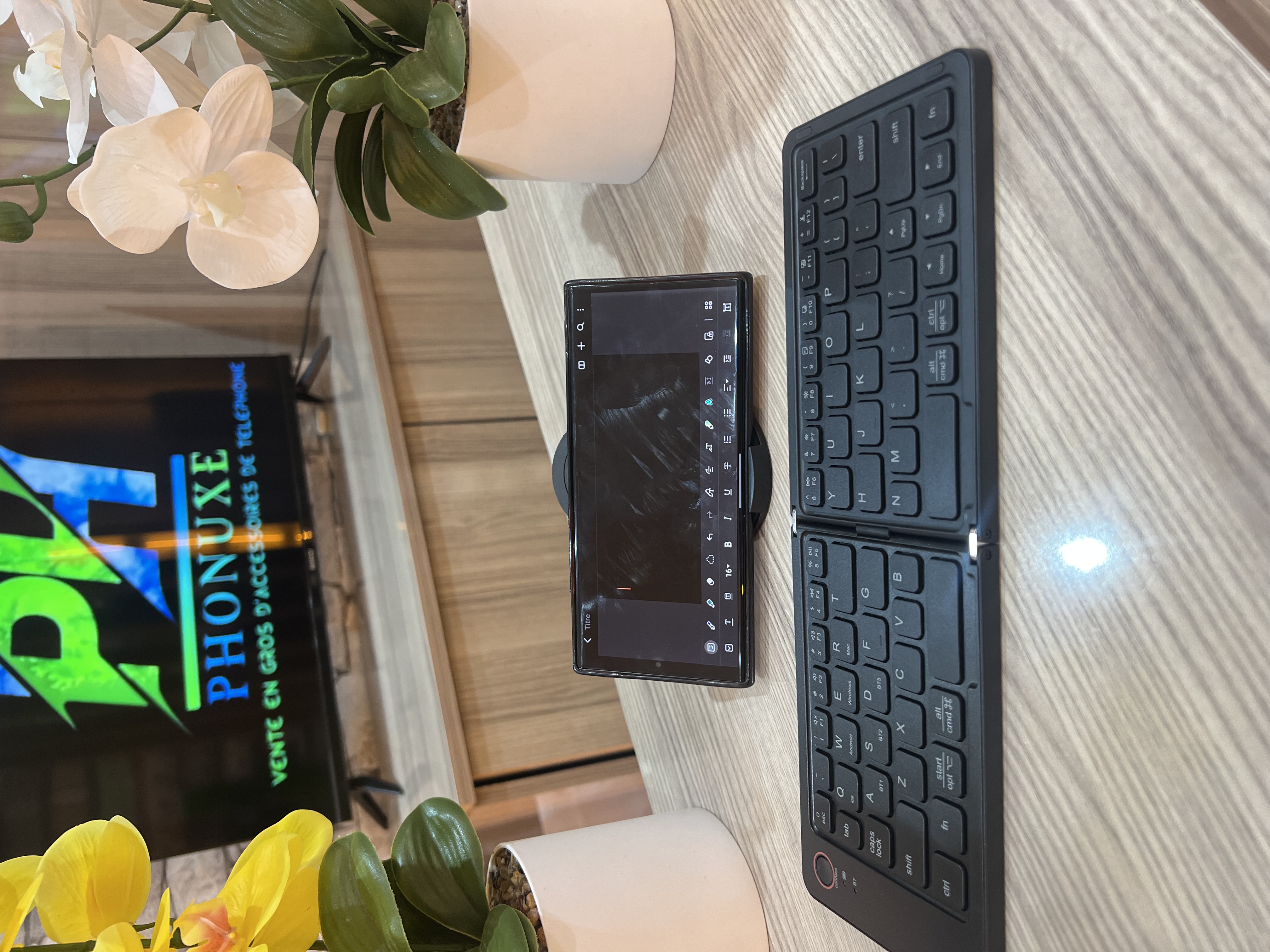 FOLDING WIRLESS CLAVIER