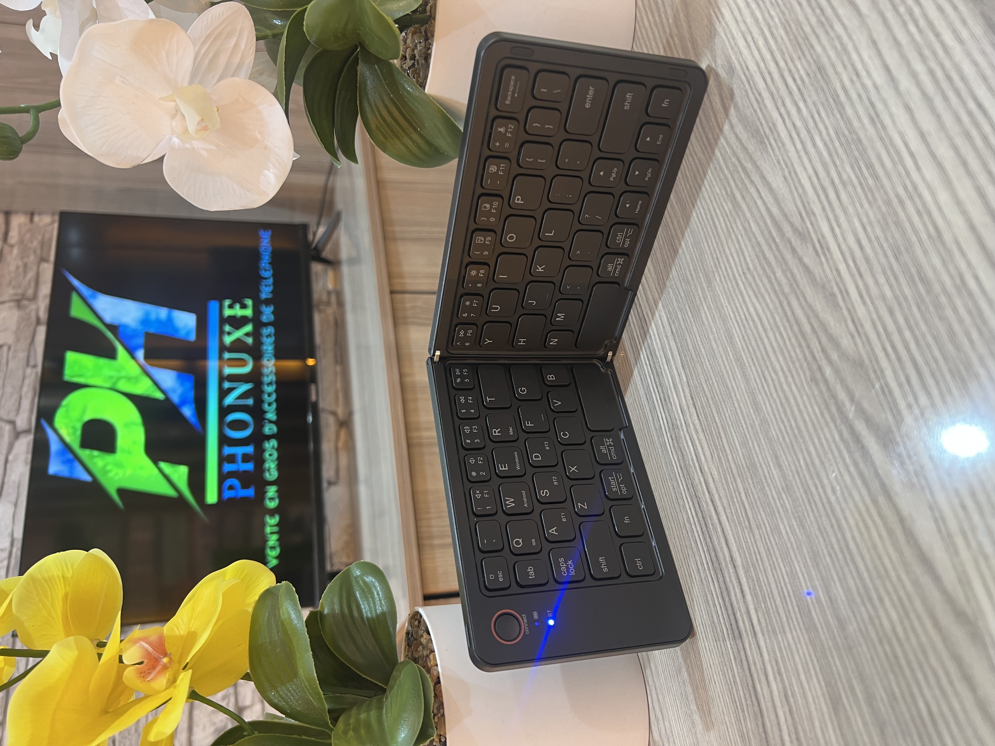 FOLDING WIRLESS CLAVIER