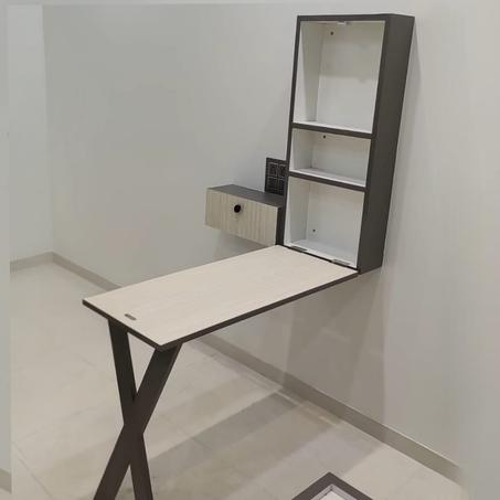 طاولة الحائط  متعددة الاستخدامات