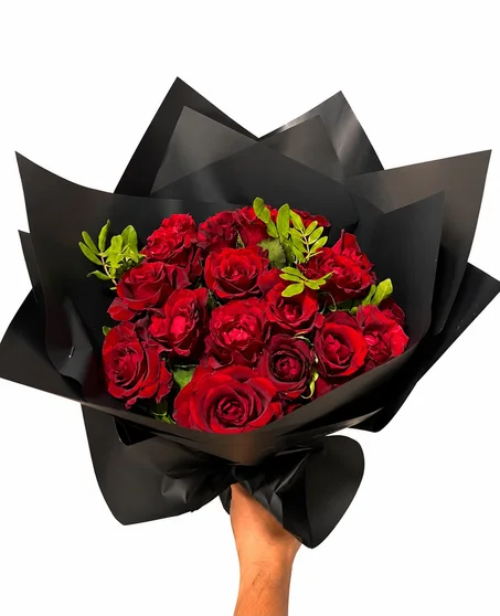 اختيار مثالي لمن يبحث عن الأناقة، الجودة، وسحر الورود الطبيعية.