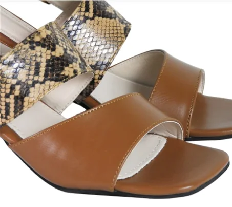 صندالة نسائية بالكعب - offre