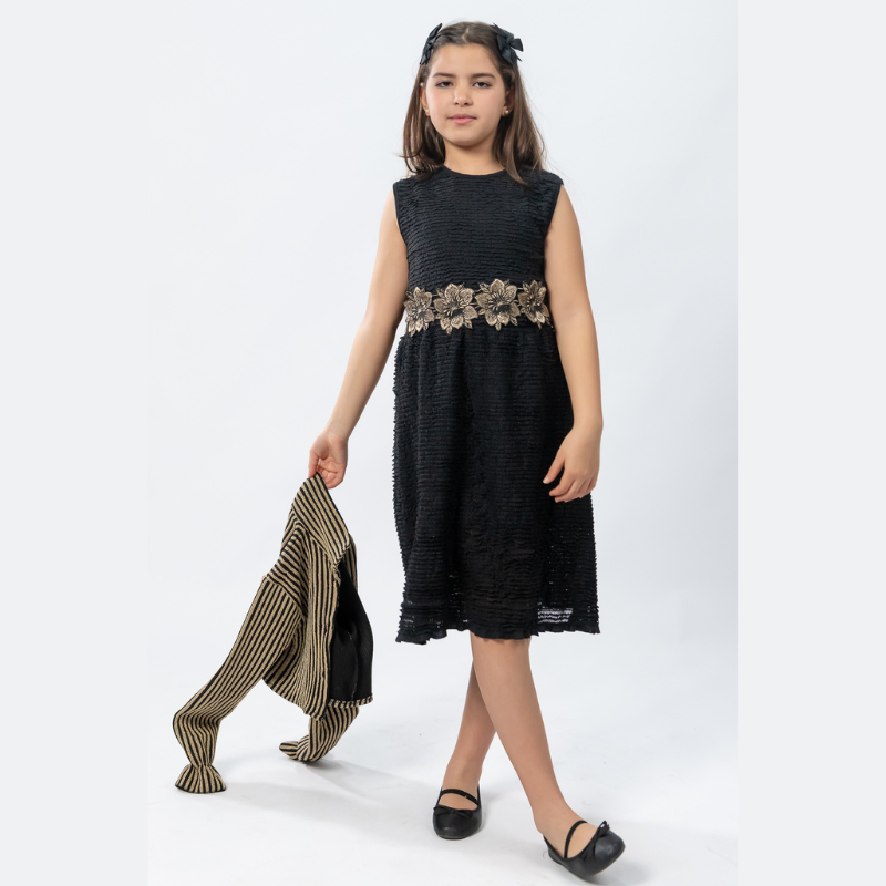 ستايل فاخر بلمسة ذهبية