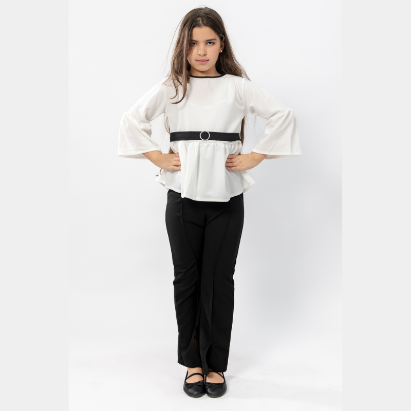 طقم عصري للبنات بلمسة كلاسيكية (SCUBA)