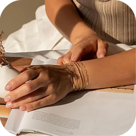 المجوهرات و الحقائب