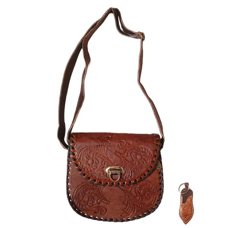 حقيبة كتف بحزام للنساء ( من الجلد الحر )