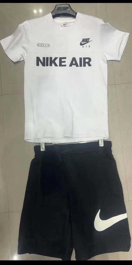 Ensemble nike