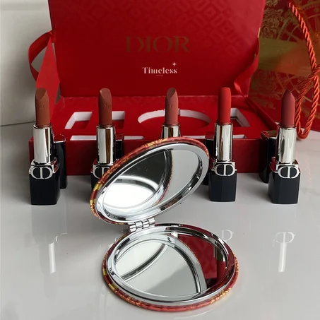 Dior 6pcs Lipsticks with mirror 💄🌸 حصري