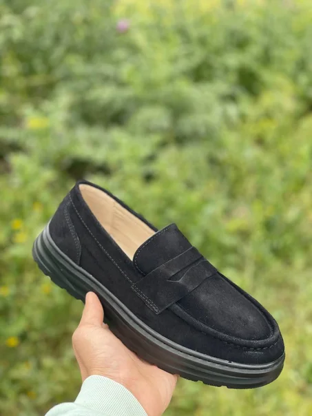 Chaussures de luxe de haute qualité dans toutes les couleurs