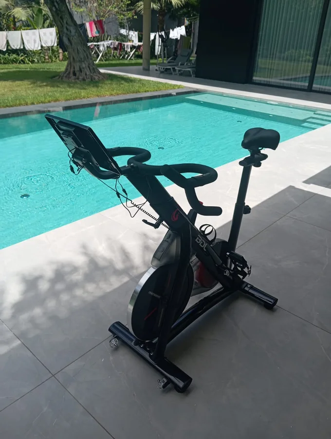 Vélo Indoor Professionnel - Le Choix des Exigeants