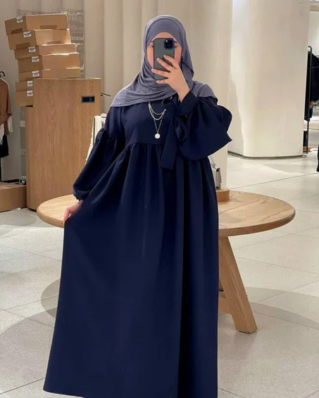 حجاب الفضفاض ازرق ليلي