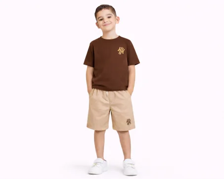 Ensemble garçon été – T-shirt marron & short beige