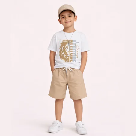 Ensemble garçon été – T-shirt blanc & short beige ☀️