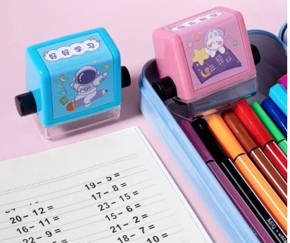 طابعة تعليم العمليات الحسابية للاطفال و قنينة حبر