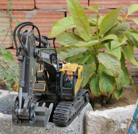 لعبة الحفّارة بالتحكم عن بعد