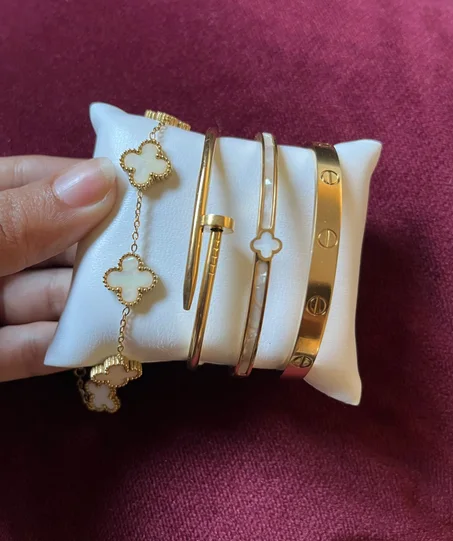 Pack ( Van Cleef ,Cartier Clou , Br Van Cleef ,Cartier )