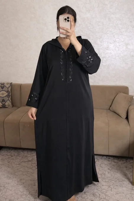 صولد جلابة كريب بالطرزة فالصدر والكمام