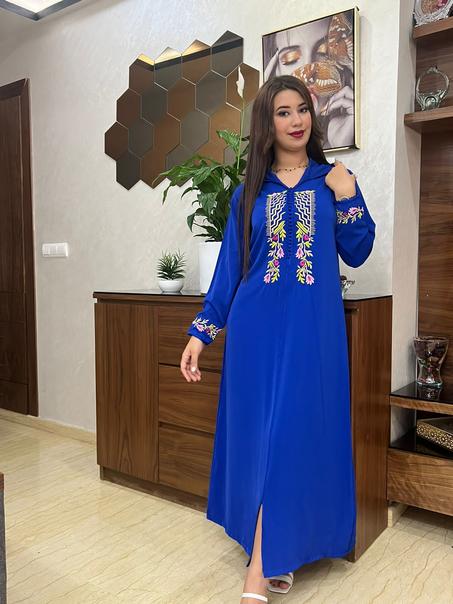 جلابة كريب بالطرزة رويال موديل رائع